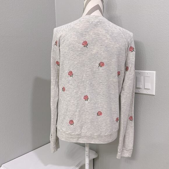 Monrow Raglan pull over floral embroidered grey and pink size small - Picture 3 of 8